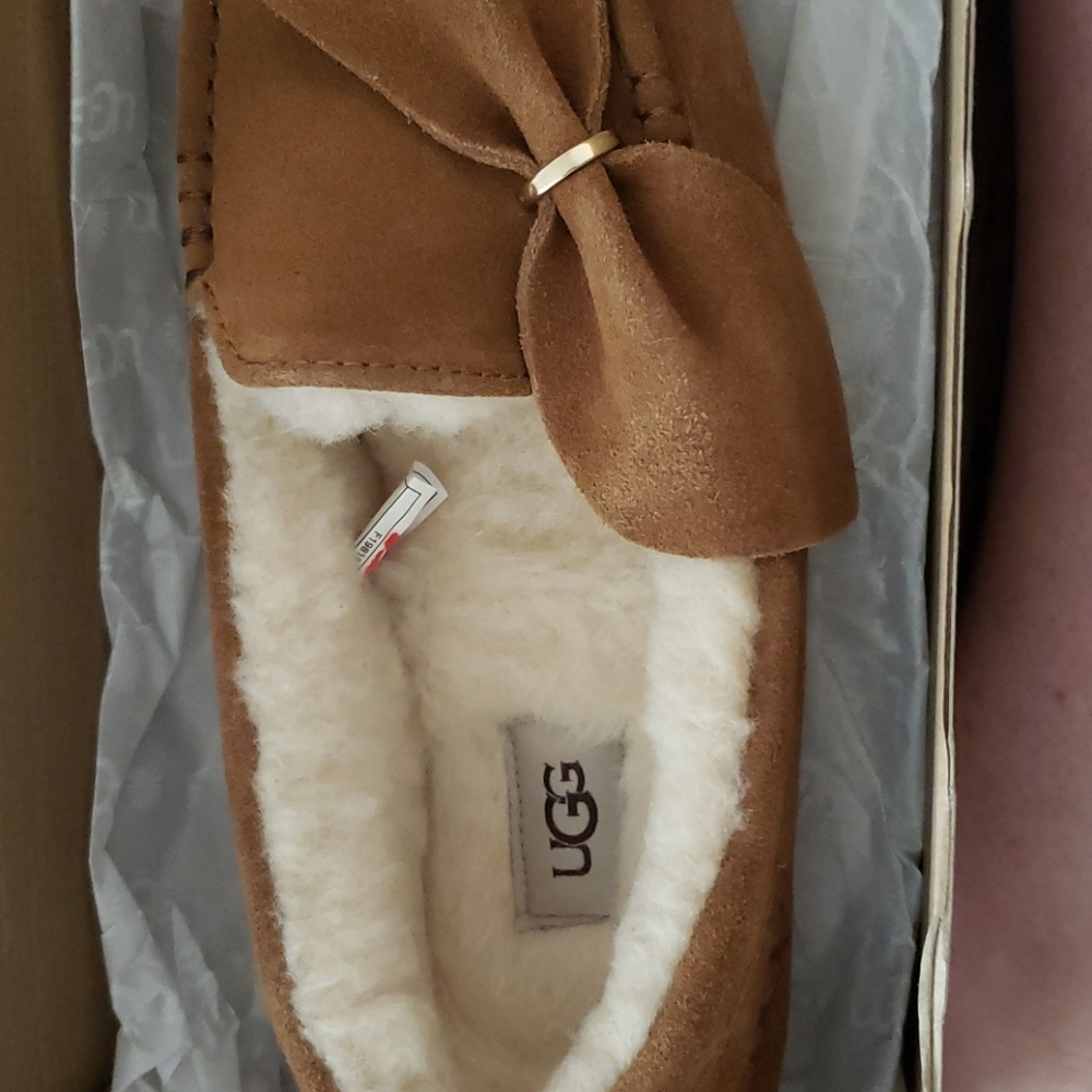 Ugg size 8 indoor/outdoor slipper shoes